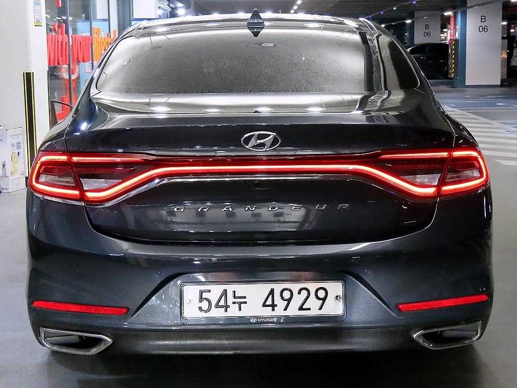 HYUNDAI Grandeur - Vista 5