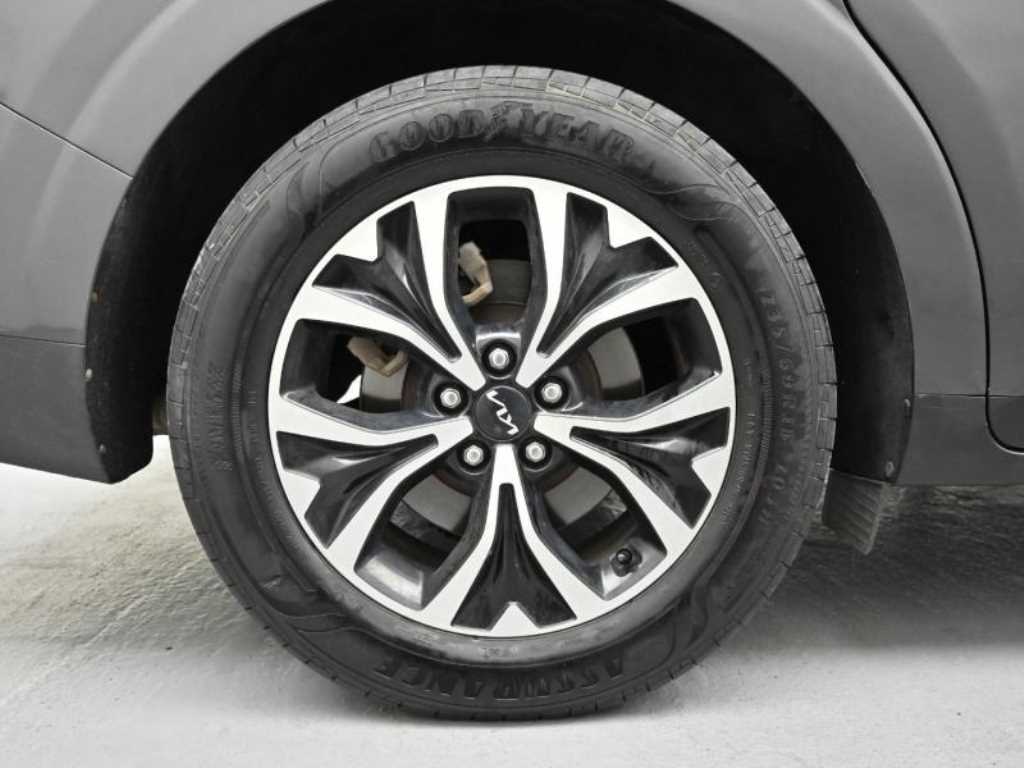 KIA Carnival - Vista 5