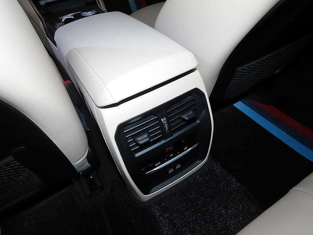 BMW 3 series 2023 Blanco - Importación desde Corea - HF Imports Iquique - Foto 15