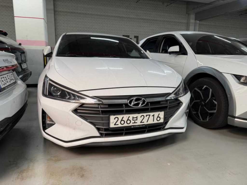 HYUNDAI Avante 2019 Blanco - Importación desde Corea - HF Imports Iquique - Foto 1