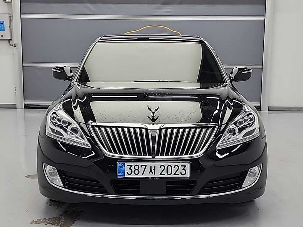 HYUNDAI Equus - Vista 2
