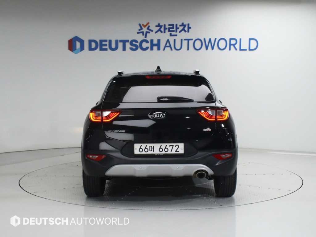 KIA Stonic - Vista 4
