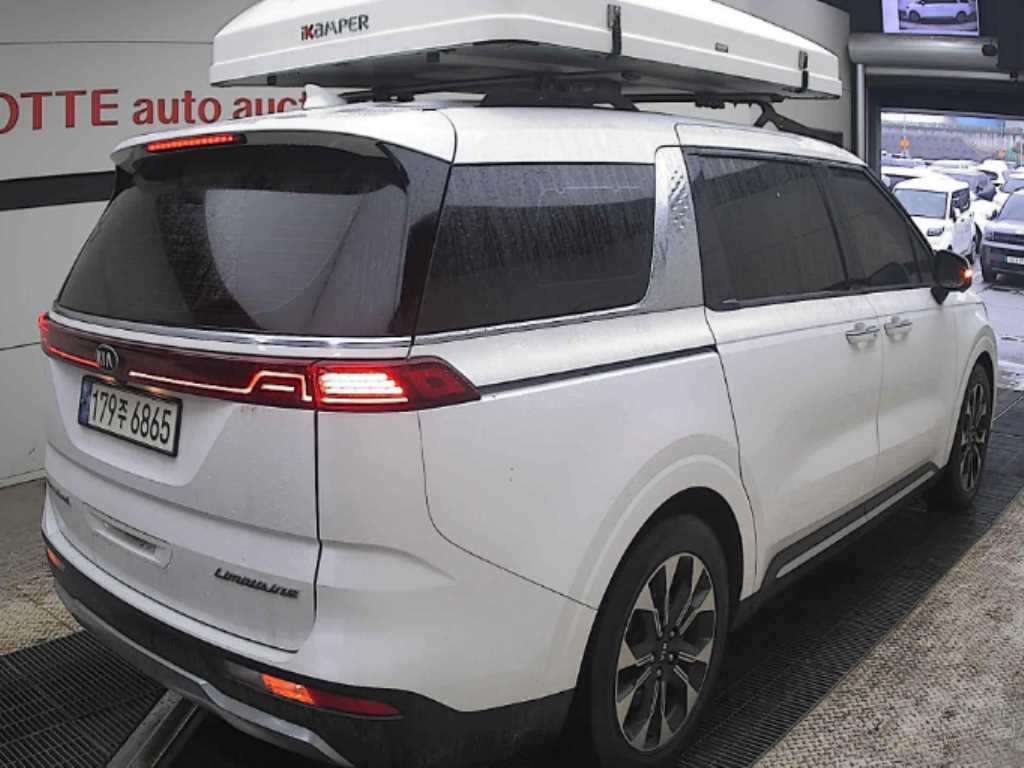 KIA Carnival - Vista 3