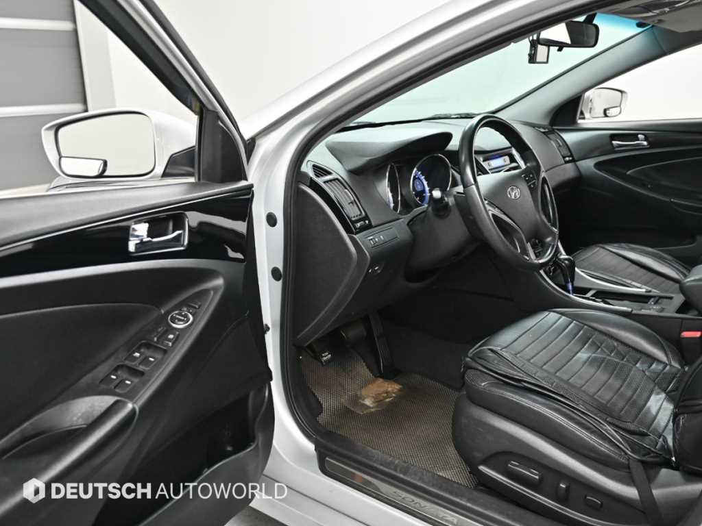 HYUNDAI Sonata - Vista 11