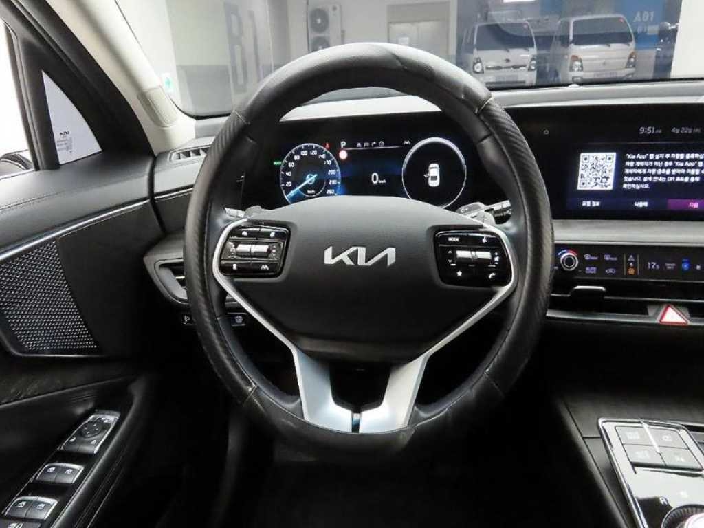 KIA K8 - Vista 7