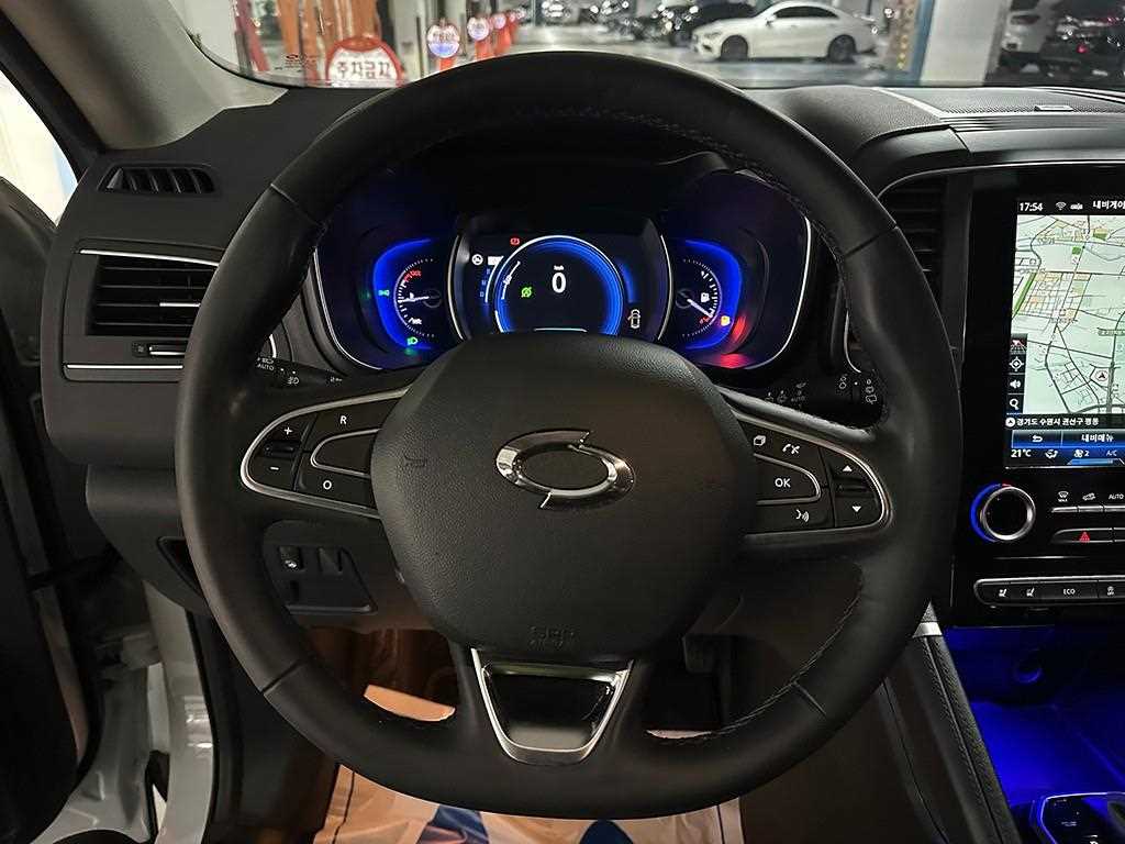 SAMSUNG QM6 - Vista 8