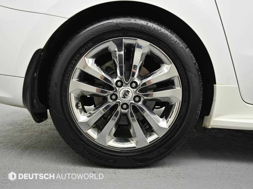 KIA Carnival - Vista 5