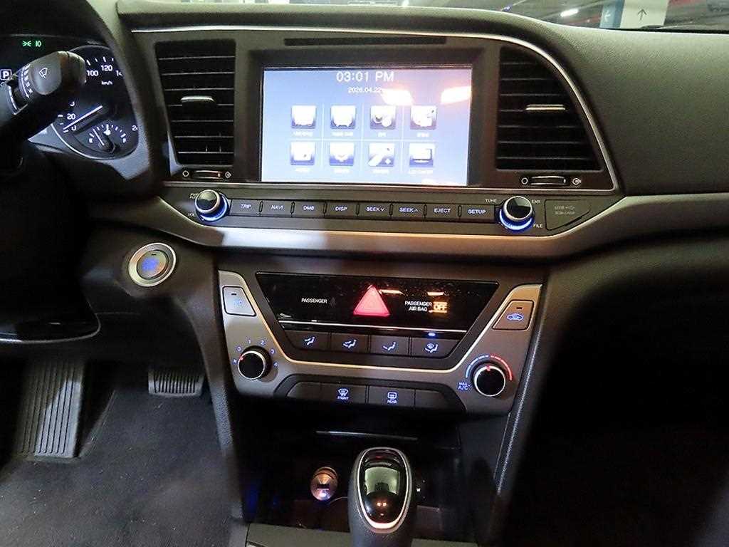 HYUNDAI Avante - Vista 11