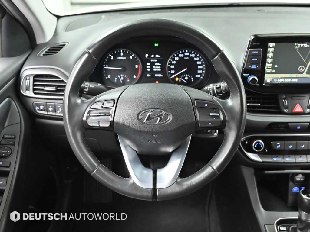 HYUNDAI i30 2018 Blanco - Importación desde Corea - HF Imports Iquique - Foto 13