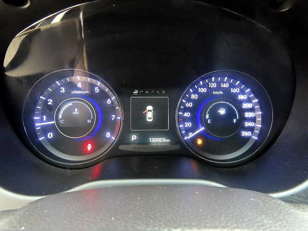 HYUNDAI Grandeur - Vista 9