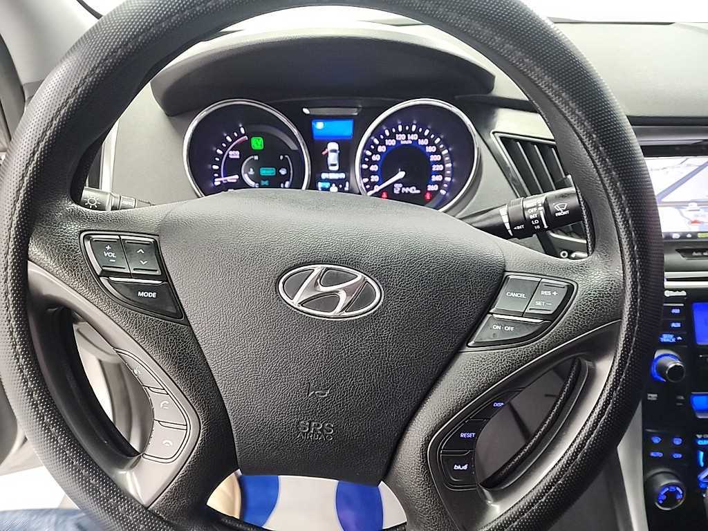 HYUNDAI Sonata - Vista 9