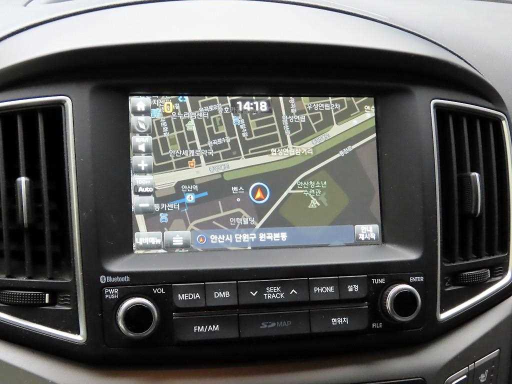 HYUNDAI Starex - Vista 9