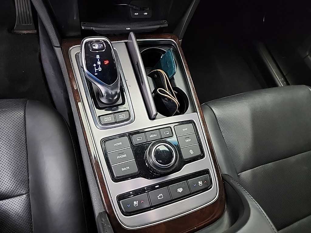 HYUNDAI Equus - Vista 8