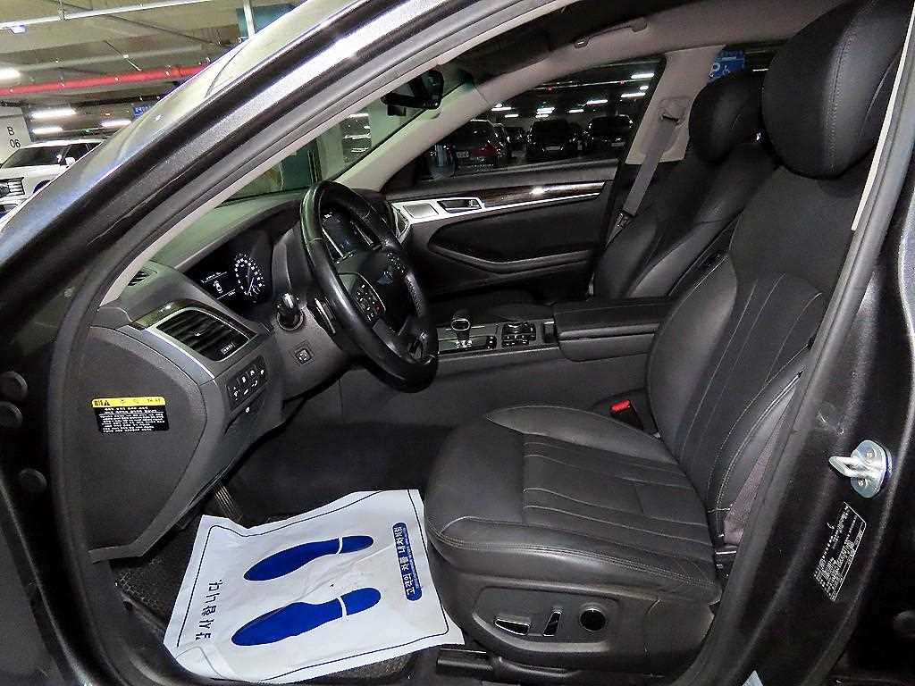 Genesis G80 - Vista 6