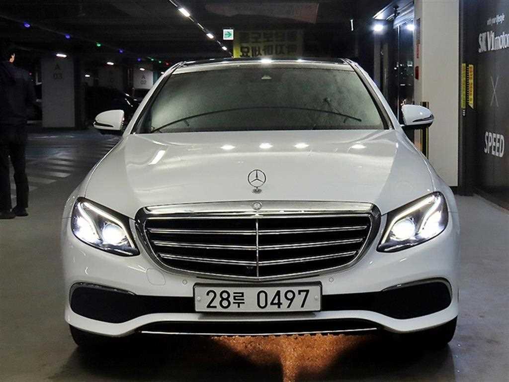 Mercedes Benz E class - Vista 2