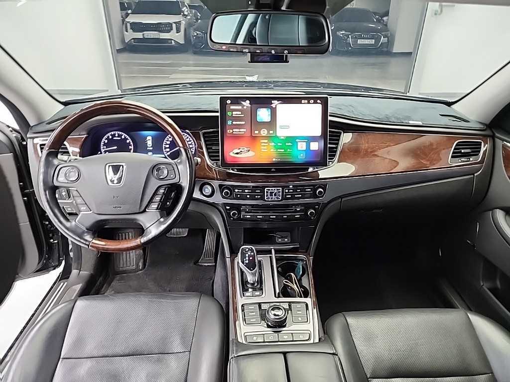 HYUNDAI Equus - Vista 7