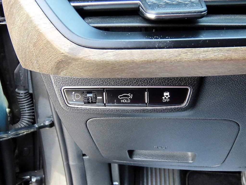 KIA K8 - Vista 12