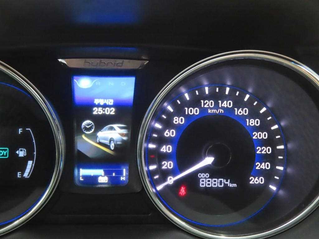 HYUNDAI Sonata - Vista 8
