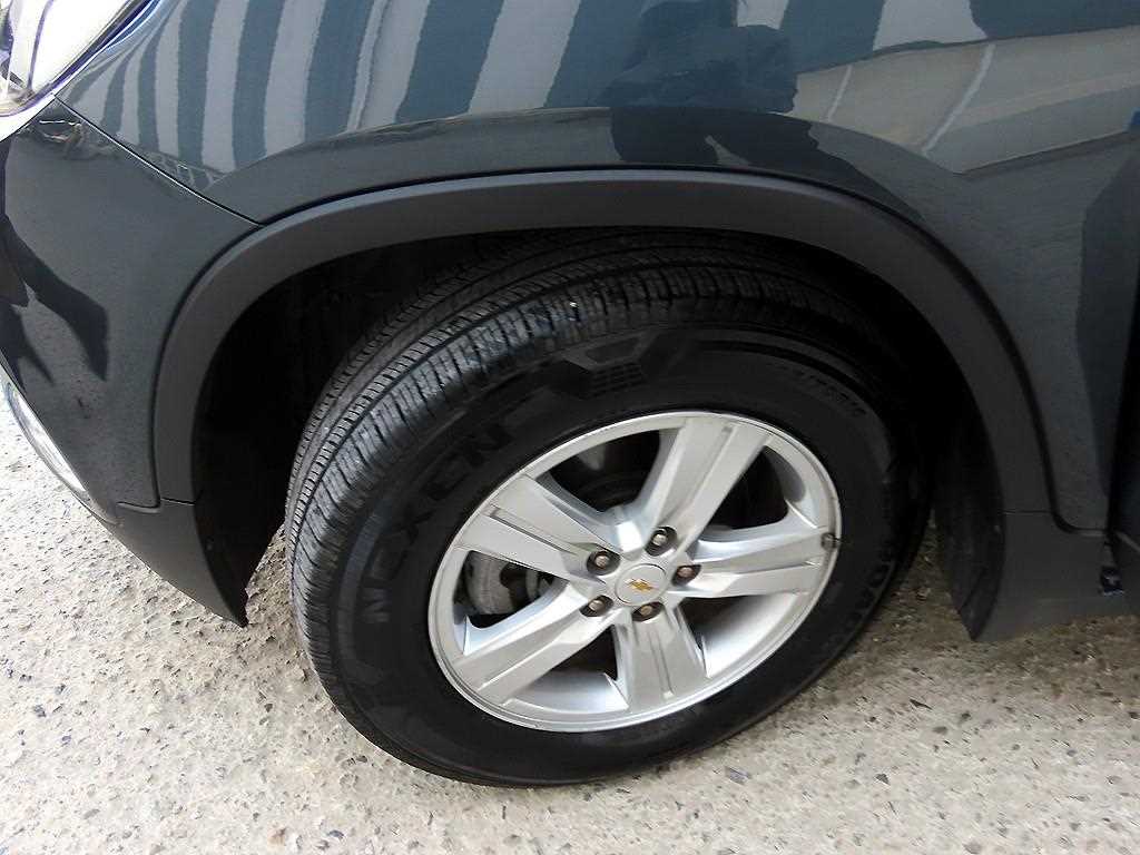 Chevrolet Trax 2021 Gris - Importación desde Corea - HF Imports Iquique - Foto 18