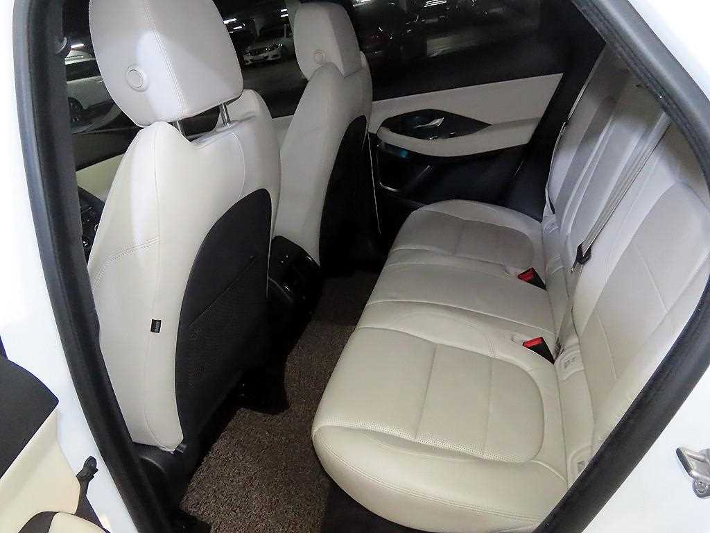 Jaguar E-PACE - Vista 7