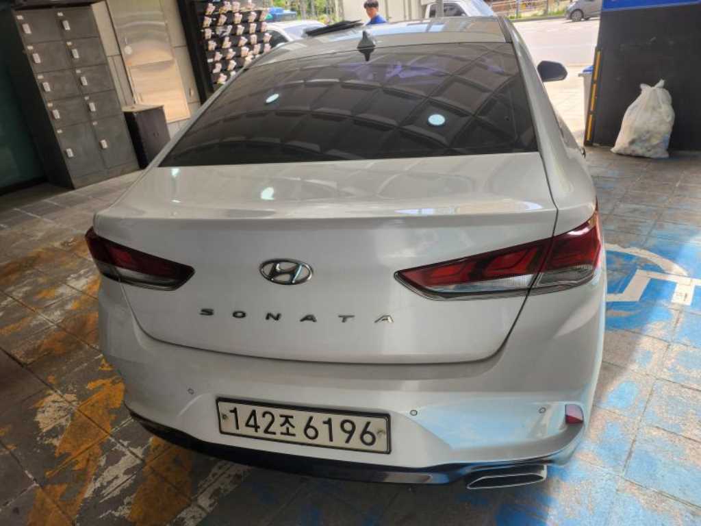 HYUNDAI Sonata - Vista 2