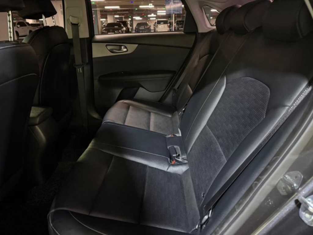 KIA K3 - Vista 7