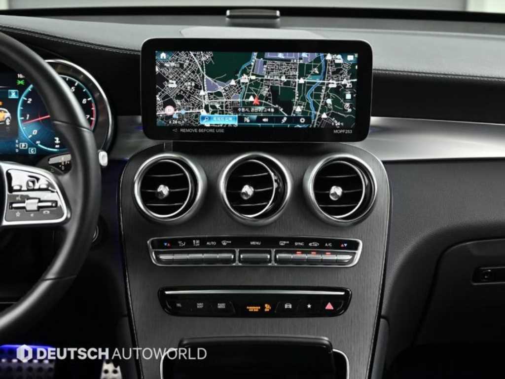 Mercedes Benz GLC Class - Vista 11