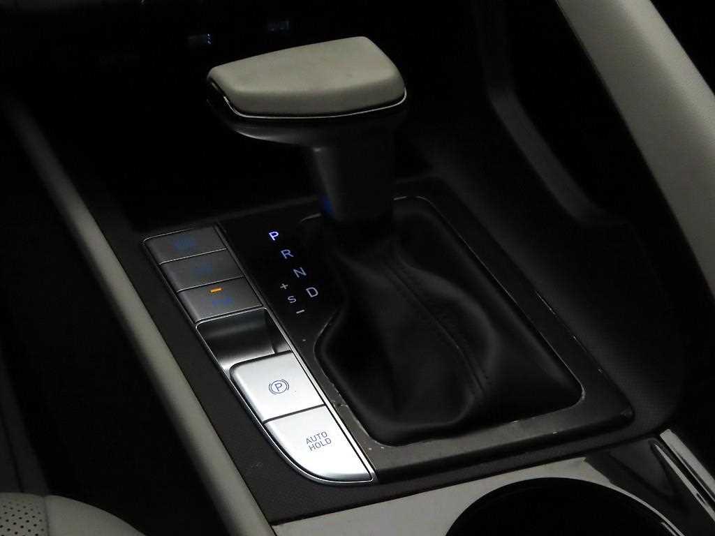 HYUNDAI Avante - Vista 11