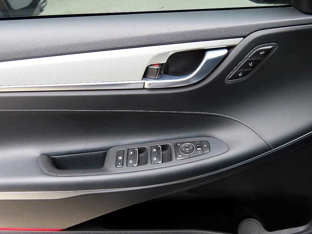 HYUNDAI Grandeur - Vista 12