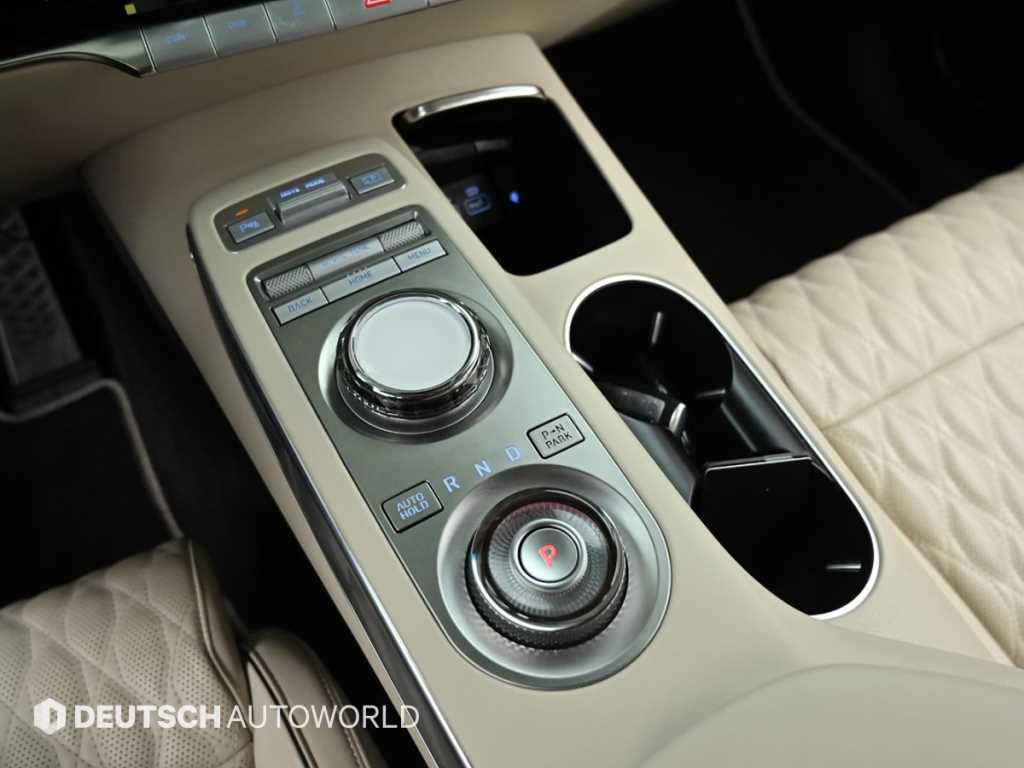 Genesis GV70 - Vista 9