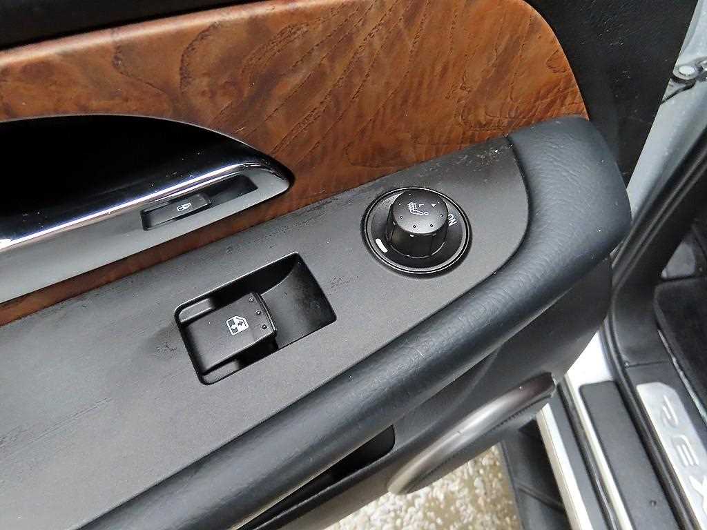 Ssangyong Rexton 2017 Plateado - Importación desde Corea - HF Imports Iquique - Foto 16