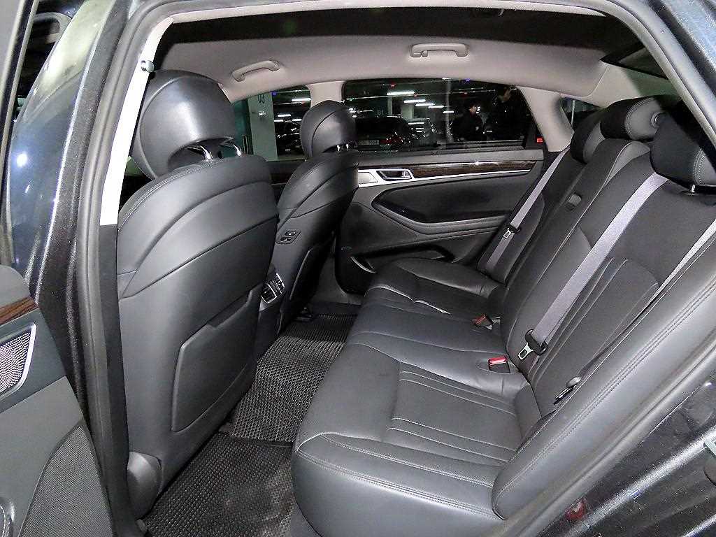 Genesis G80 - Vista 7