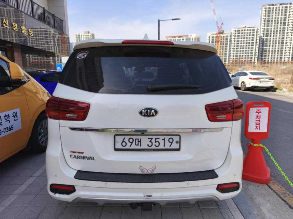 KIA Carnival - Vista 2