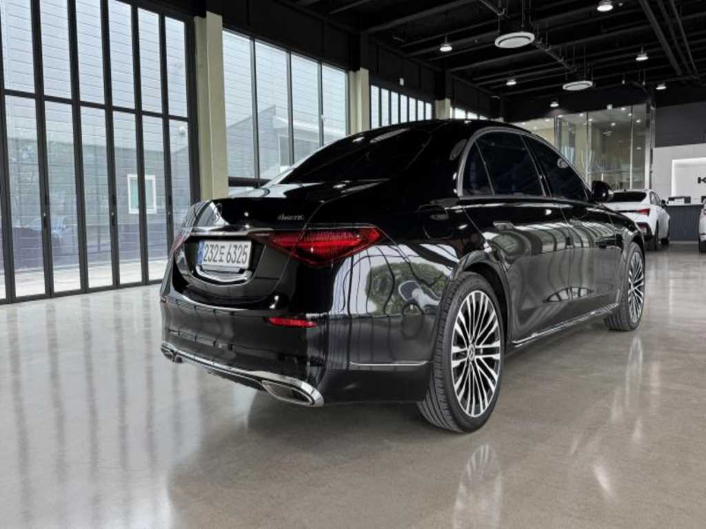 Mercedes Benz S Class - Vista 4