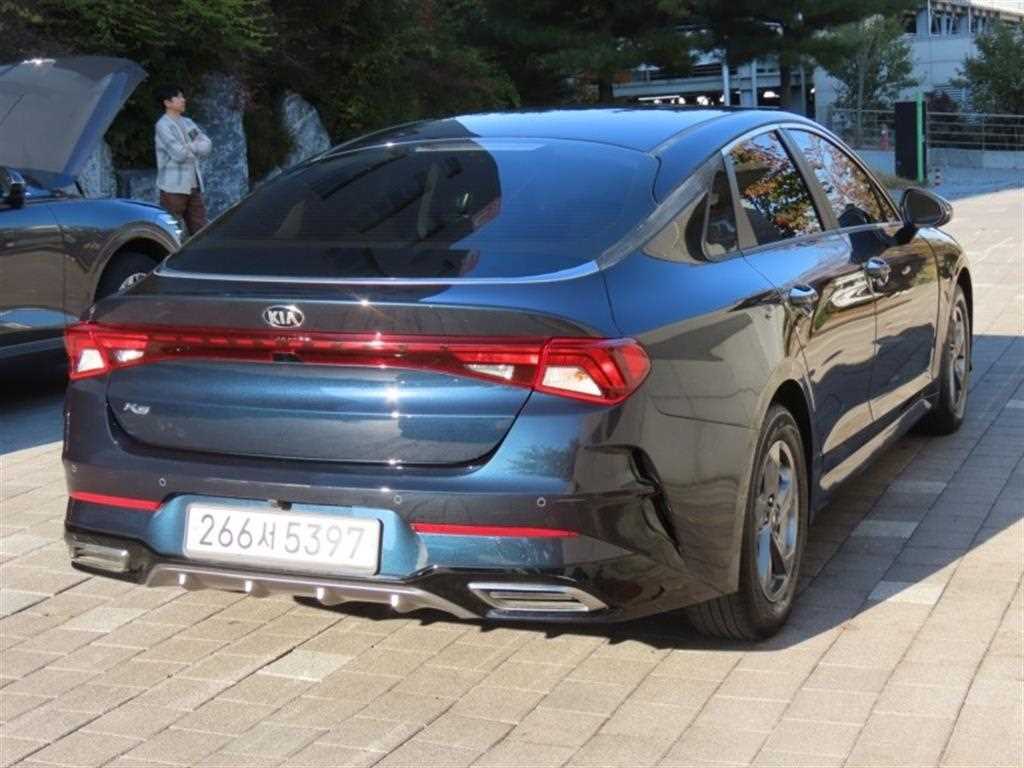 KIA K5 - Vista 3