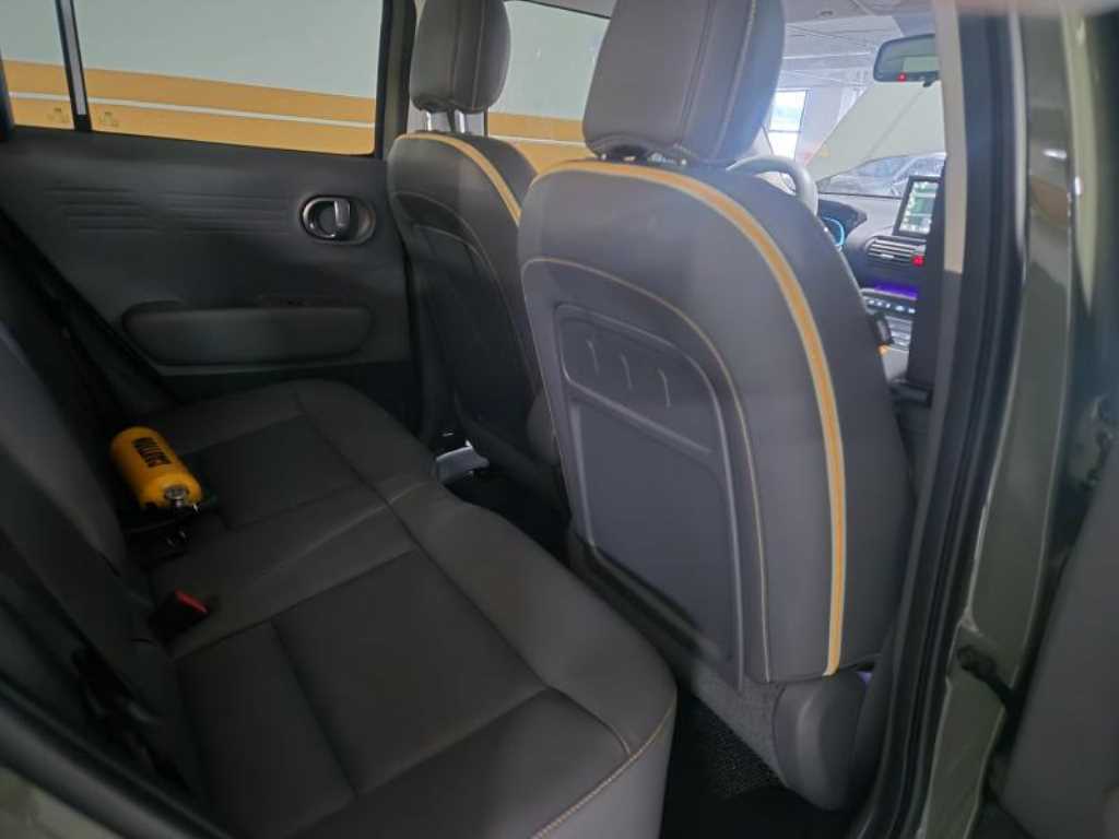 HYUNDAI Casper - Vista 10