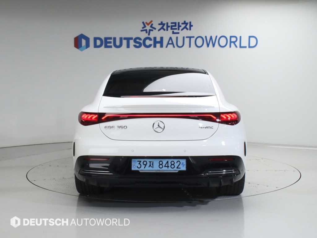 Mercedes Benz EQE - Vista 4