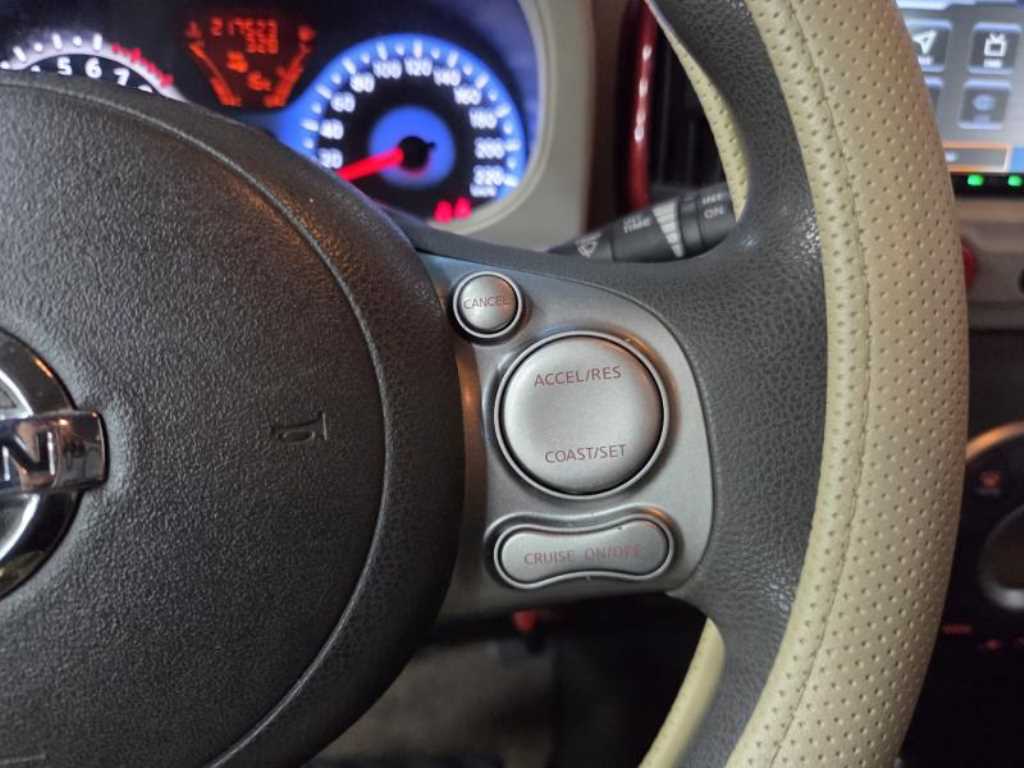 Nissan Cube - Vista 10