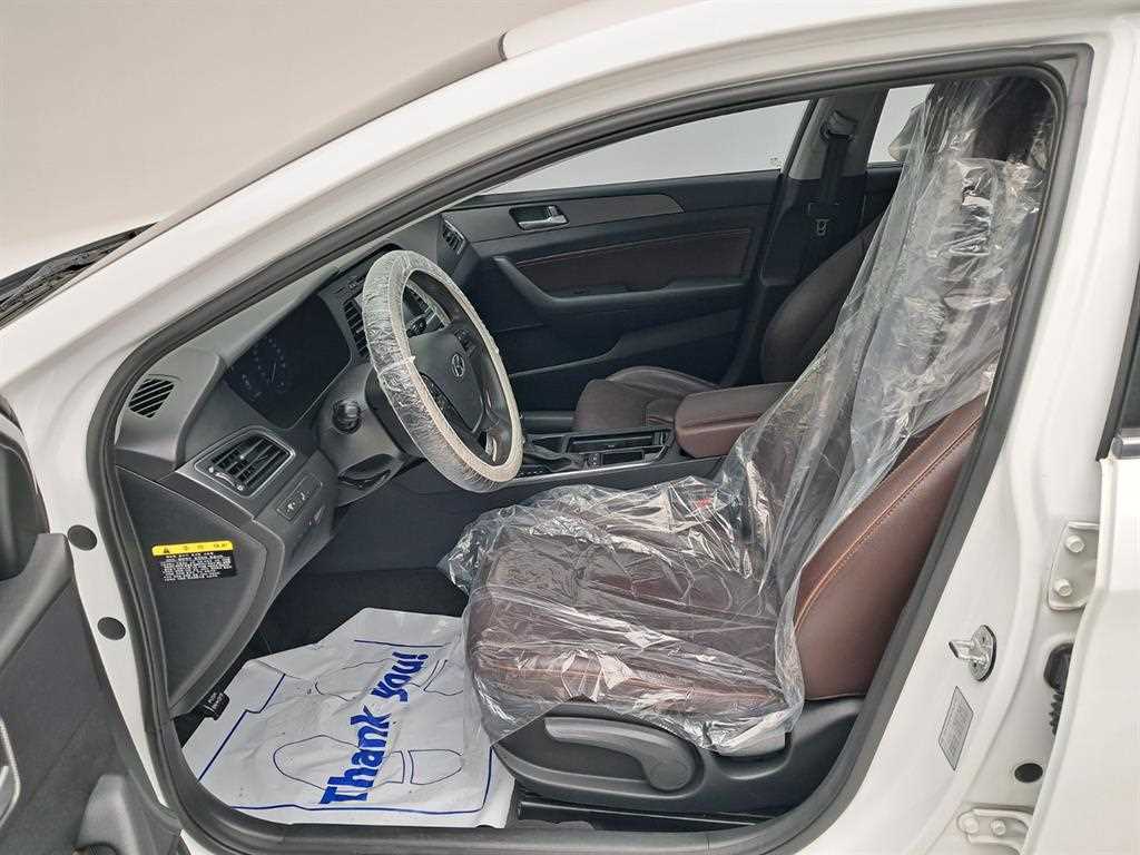 HYUNDAI Sonata - Vista 11