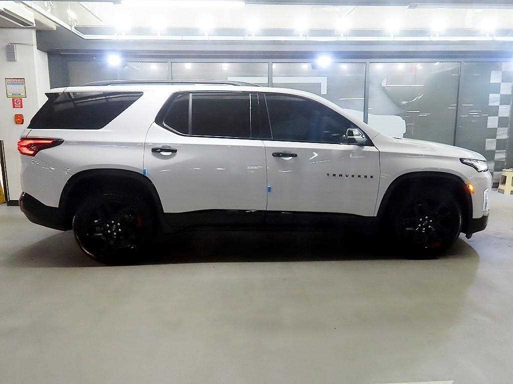 Chevrolet Travers - Vista 3