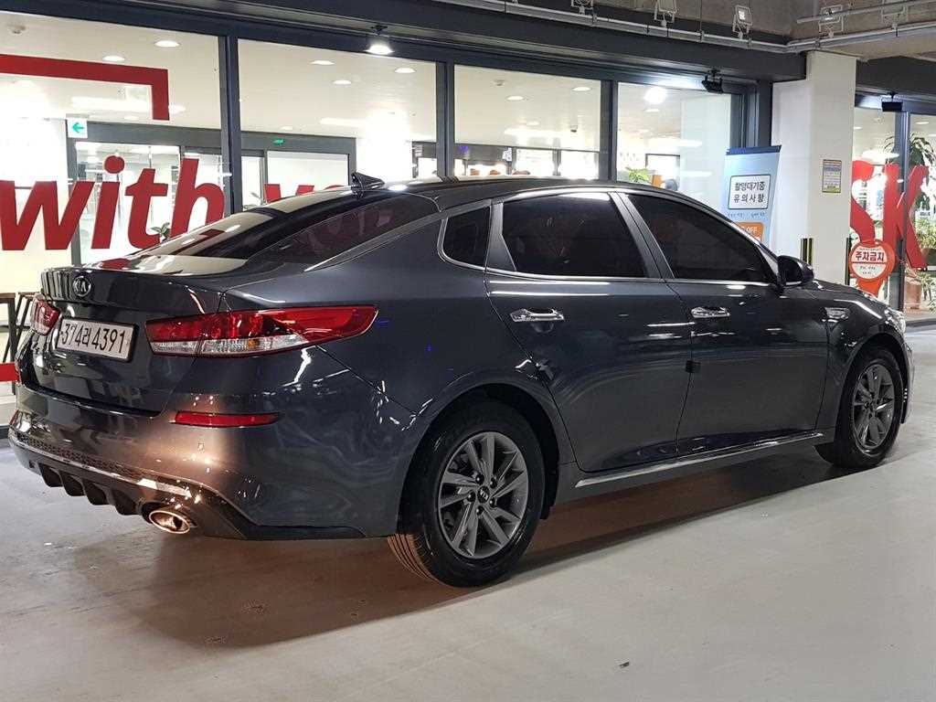KIA K5 - Vista 4