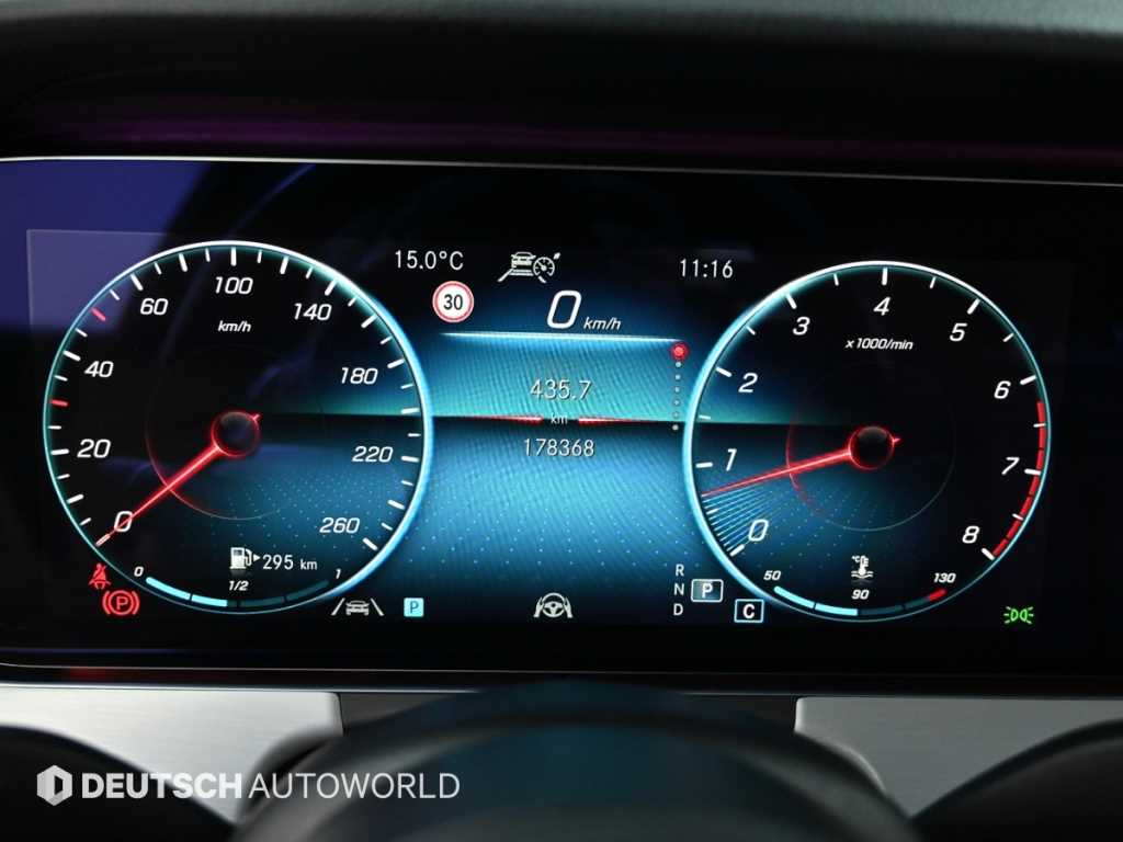 Mercedes Benz E class - Vista 8