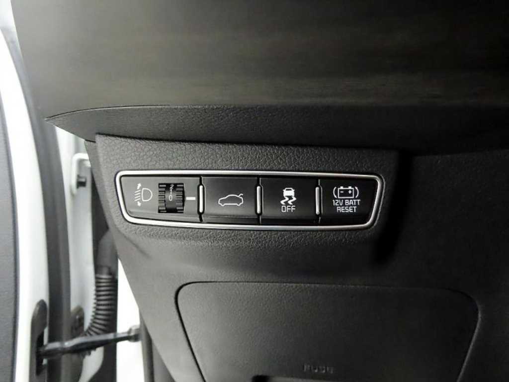 KIA K8 - Vista 12