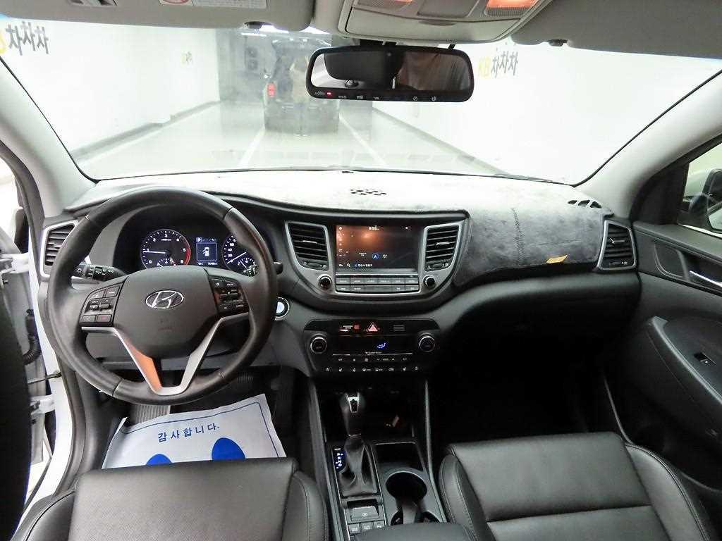 HYUNDAI Tucson - Vista 6