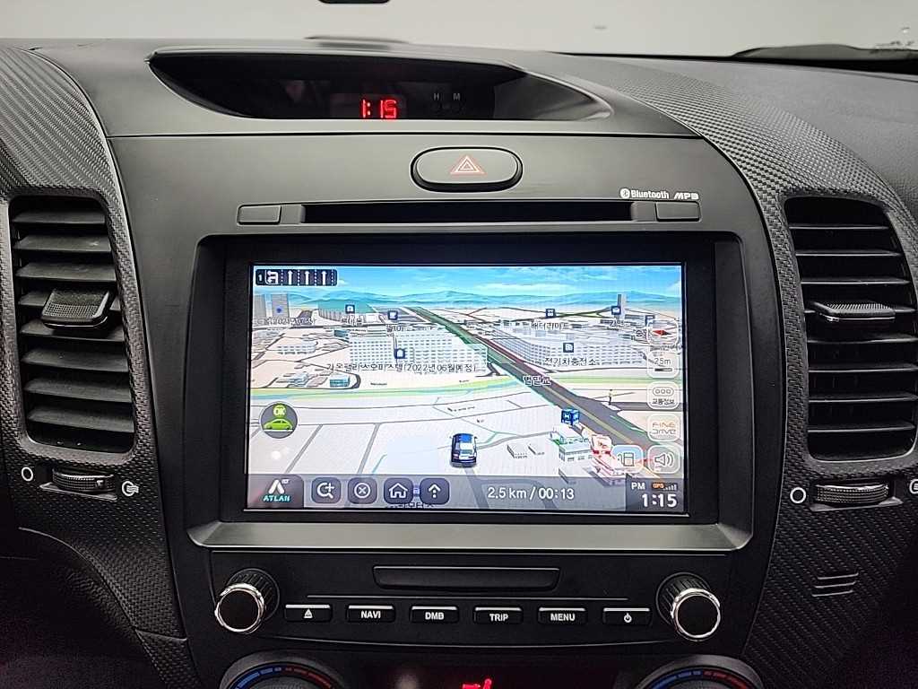 KIA K3 2016 Negro - Importación desde Corea - HF Imports Iquique - Foto 13