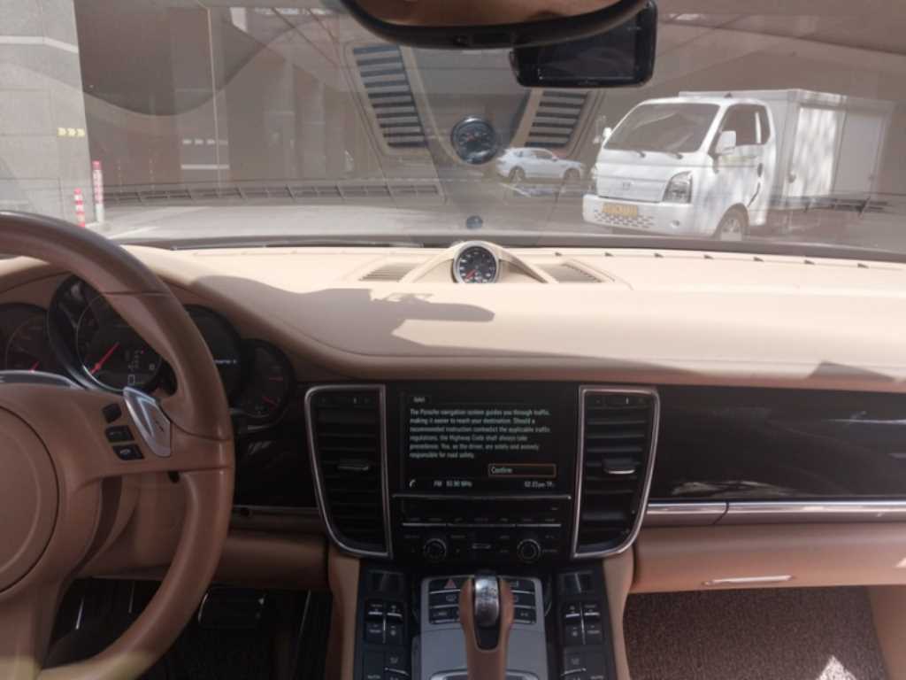 Porsche Panamera - Vista 6