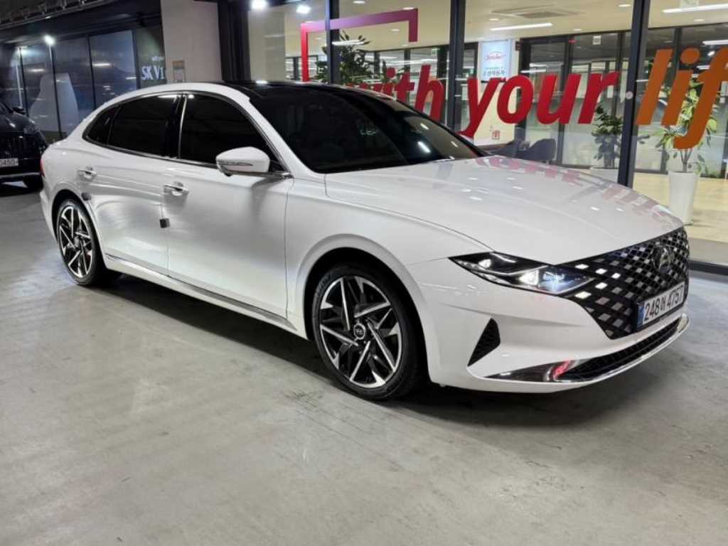 HYUNDAI Grandeur - Vista 2