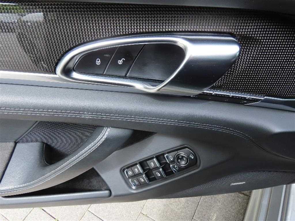 Porsche Panamera - Vista 12