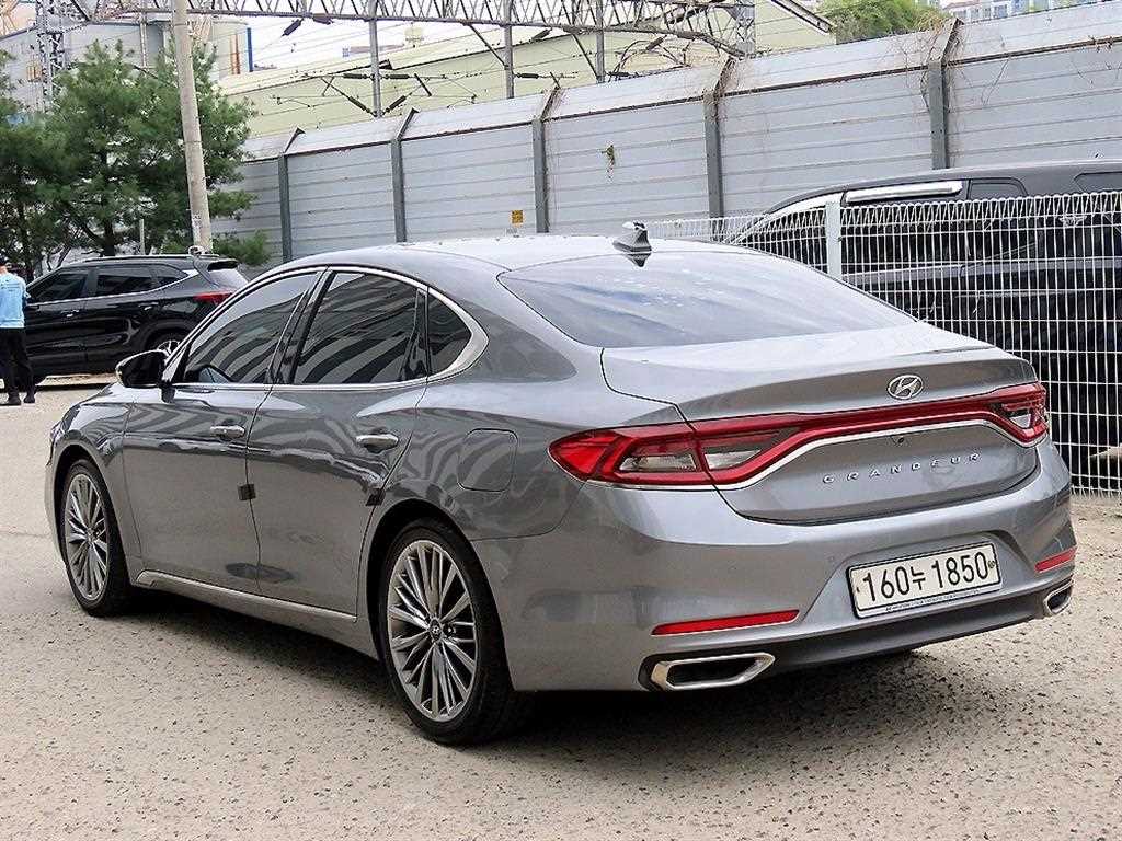 HYUNDAI Grandeur - Vista 3