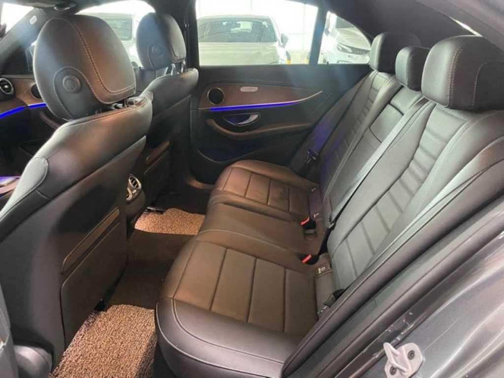 Mercedes Benz E class - Vista 9